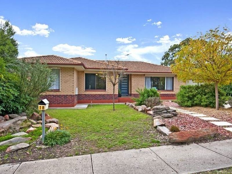 18 Doradus Avenue, St Agnes SA 5097
