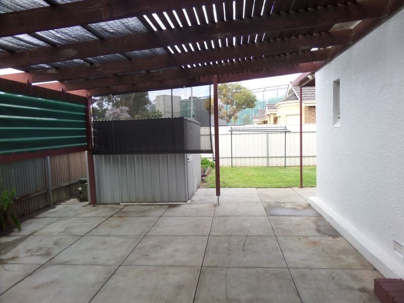 27 Findon Road, Woodville South SA 5011