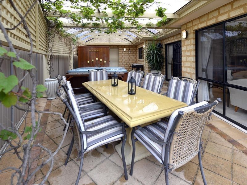 27 St James Boulevard, Brompton SA 5007