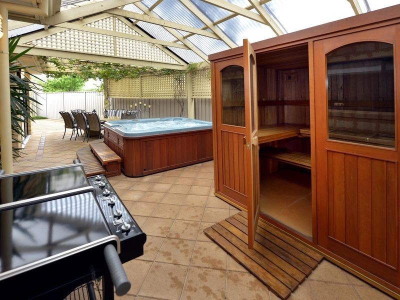 27 St James Boulevard, Brompton SA 5007