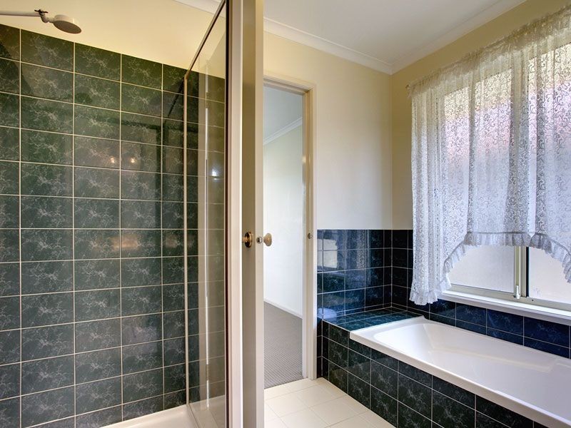 3 Emerald Parade, Ottoway SA 5013