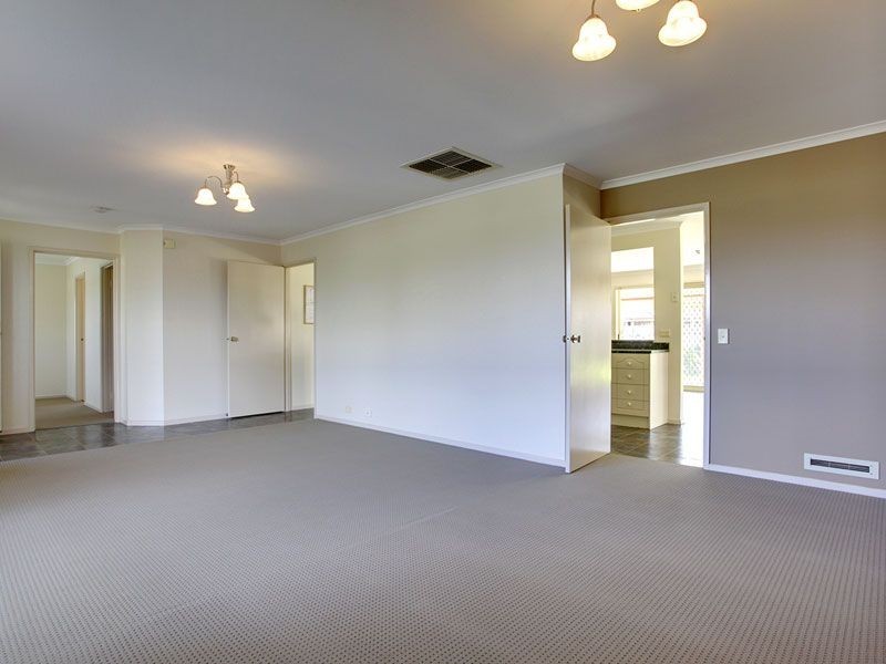 3 Emerald Parade, Ottoway SA 5013