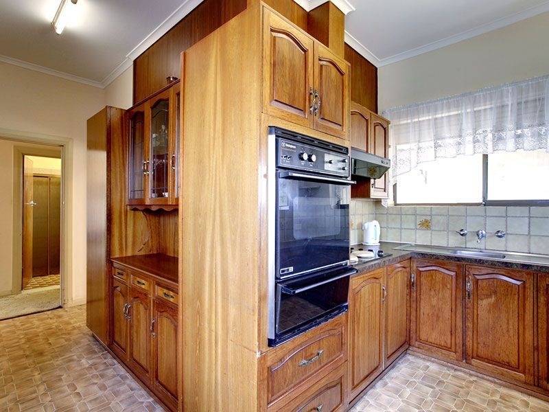 215 Lady Gowrie Drive, Largs Bay SA 5016