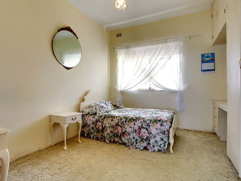 215 Lady Gowrie Drive, Largs Bay SA 5016