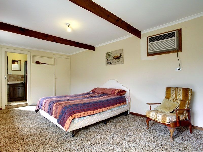 215 Lady Gowrie Drive, Largs Bay SA 5016