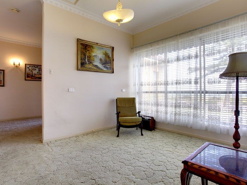 215 Lady Gowrie Drive, Largs Bay SA 5016