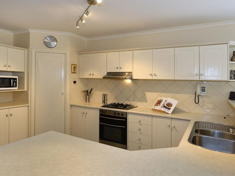 14 Mawson Close, Tennyson SA 5022