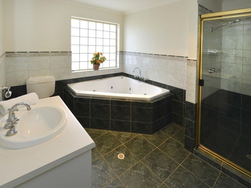 14 Mawson Close, Tennyson SA 5022