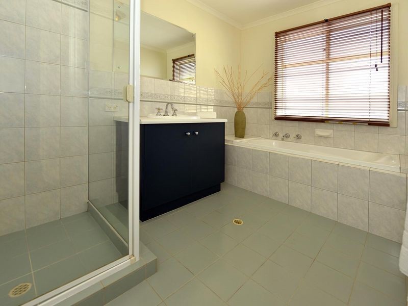 14 Mawson Close, Tennyson SA 5022