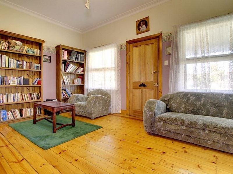 9 Curtis Street, Woodville South SA 5011