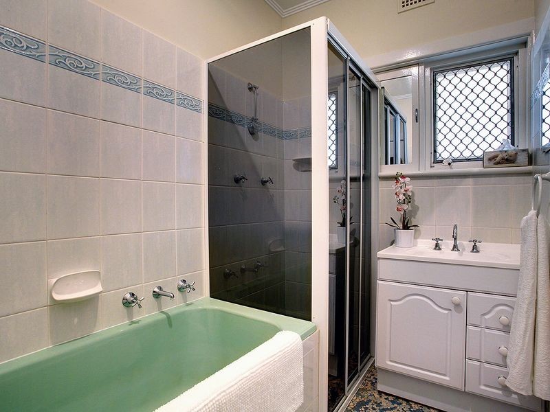 15 Jeanes Street, Beverley SA 5009