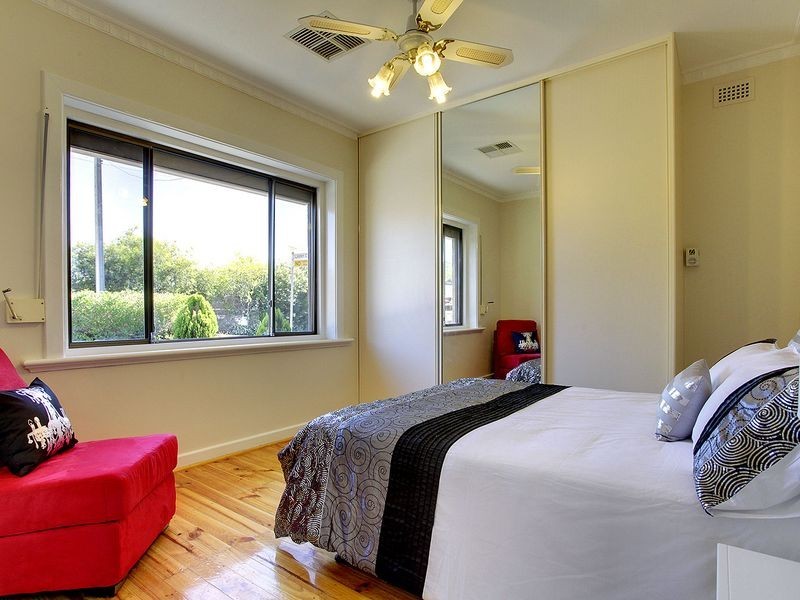 15 Jeanes Street, Beverley SA 5009