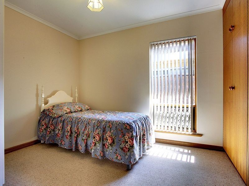 2/9 Sea Lake Court, West Lakes SA 5021