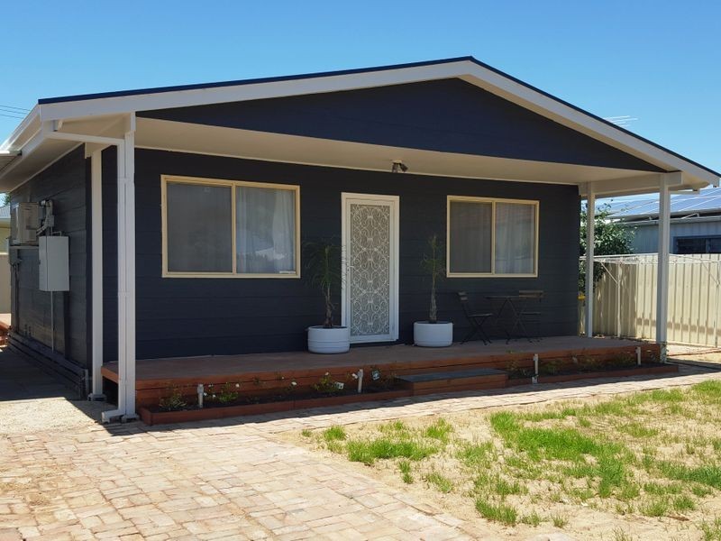 1A Thain Avenue, Findon SA 5023