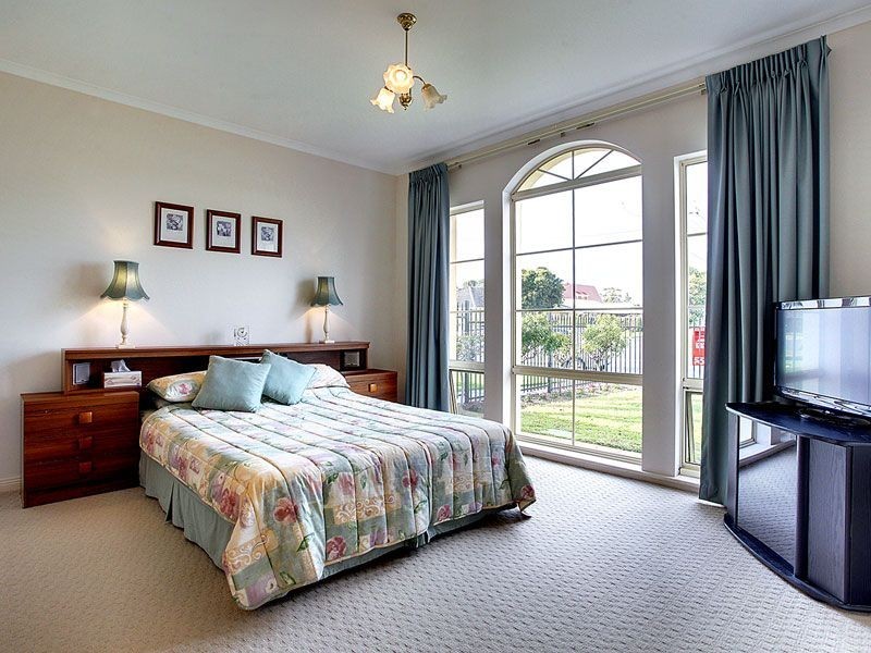 64 Rutland Avenue, Lockleys SA 5032