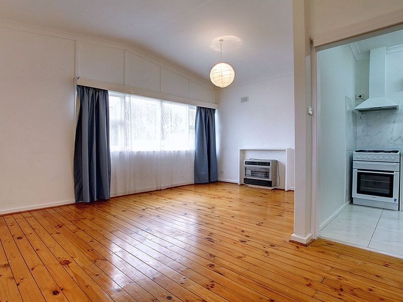 17 Dudley Street, Mansfield Park SA 5012