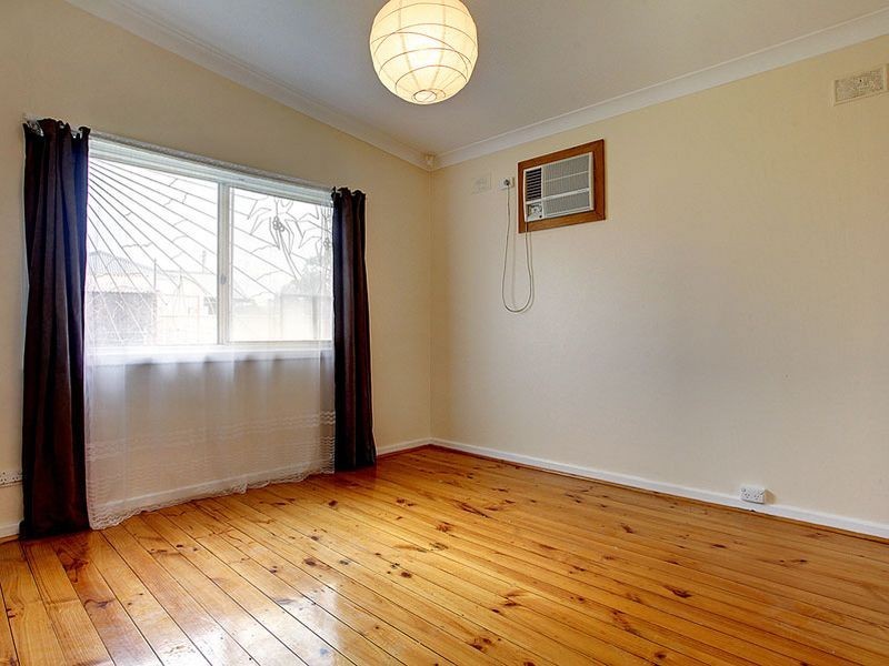 17 Dudley Street, Mansfield Park SA 5012