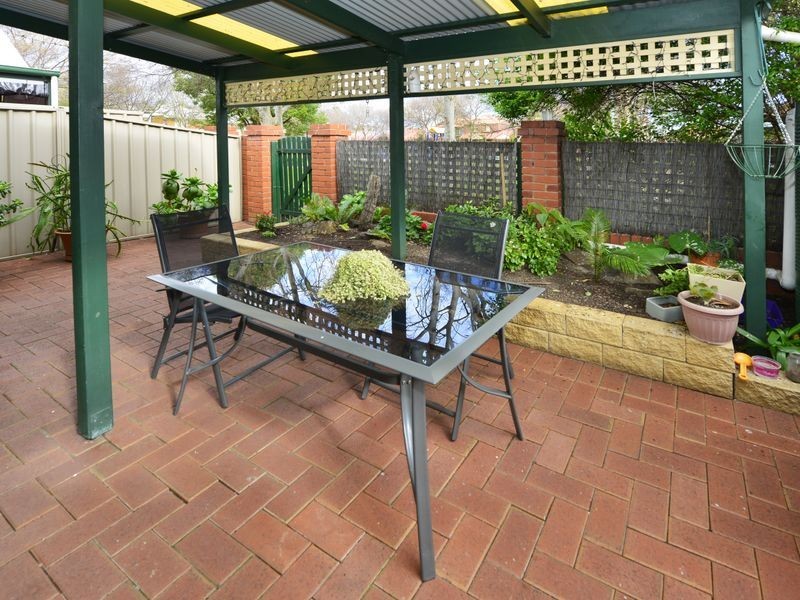 7 Carrondown Walk, Brompton SA 5007