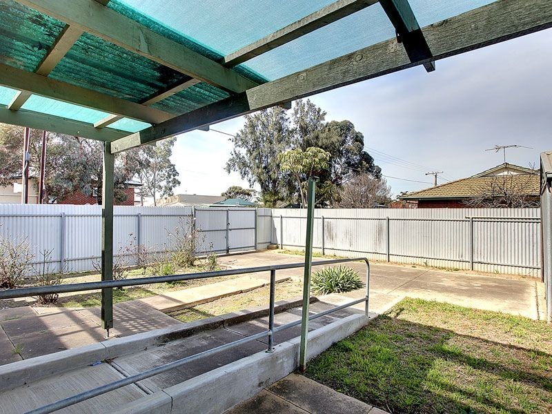 20 Queen Street, Pennington SA 5013