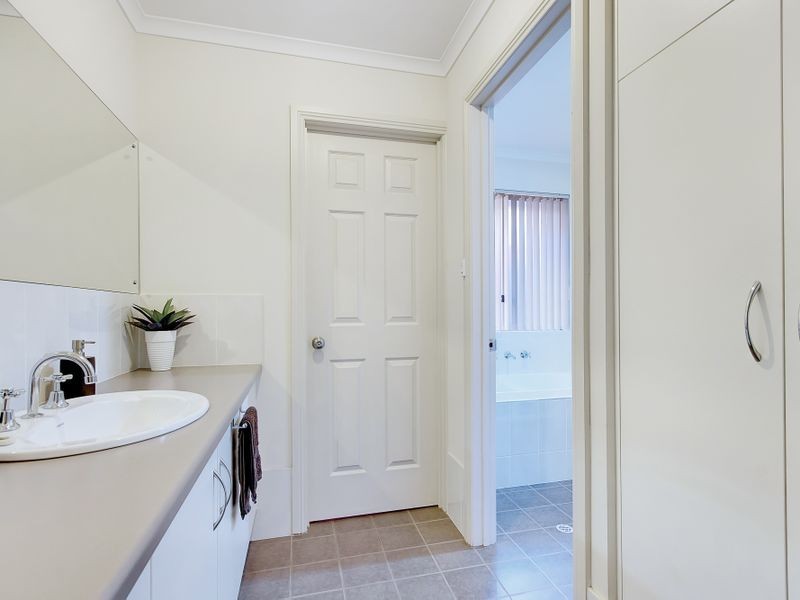 16 Yellow Gum Avenue, Athol Park SA 5012