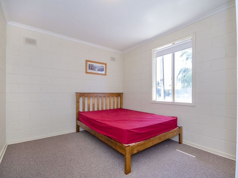 68 Fleming Crescent, Mansfield Park SA 5012