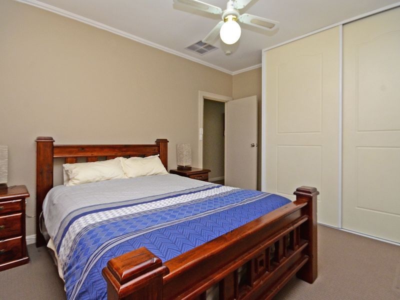 11 Fortrose Avenue, Seaton SA 5023