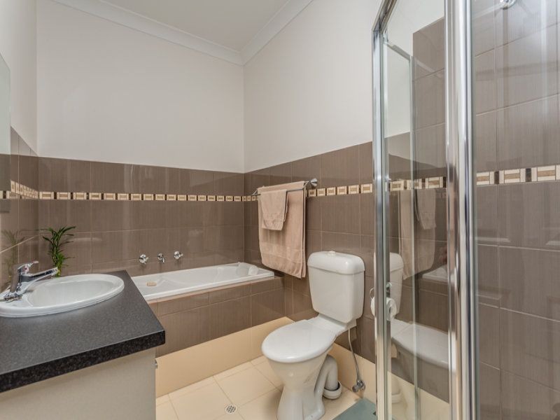 2/213 Findon Road, Findon SA 5023