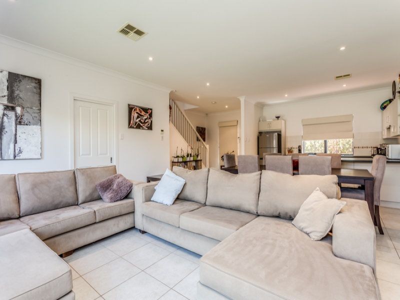 2/213 Findon Road, Findon SA 5023