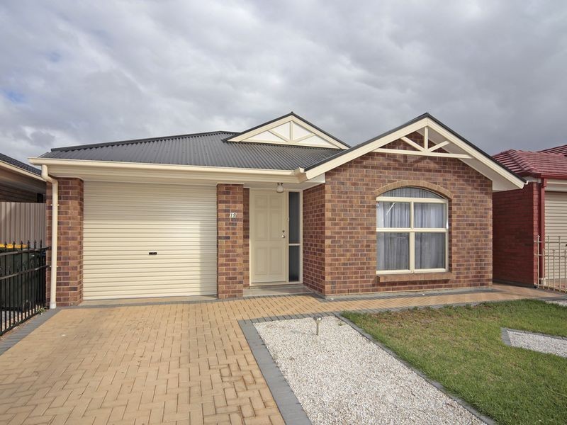 19 Kent Street, Mansfield Park SA 5012