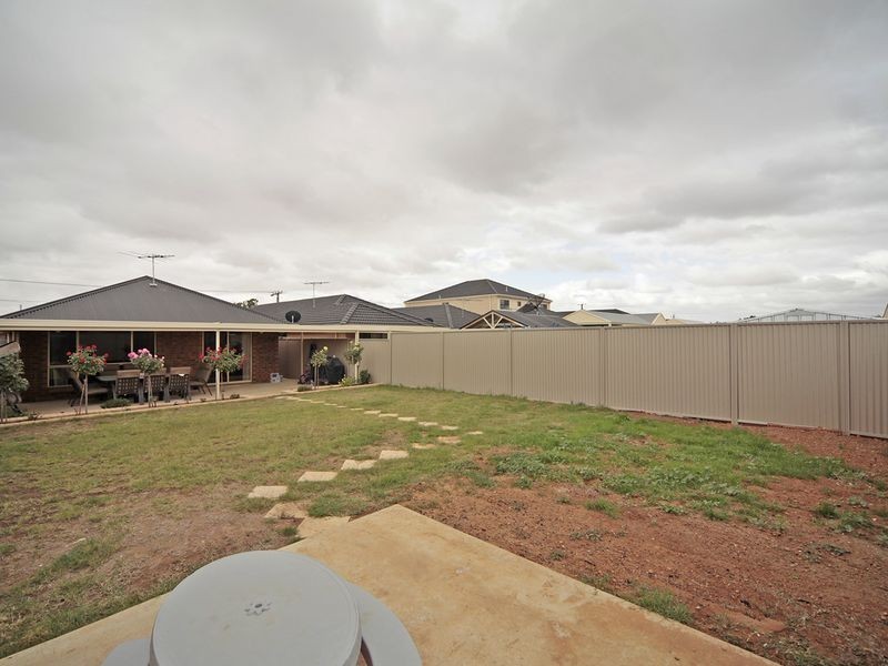 19 Kent Street, Mansfield Park SA 5012