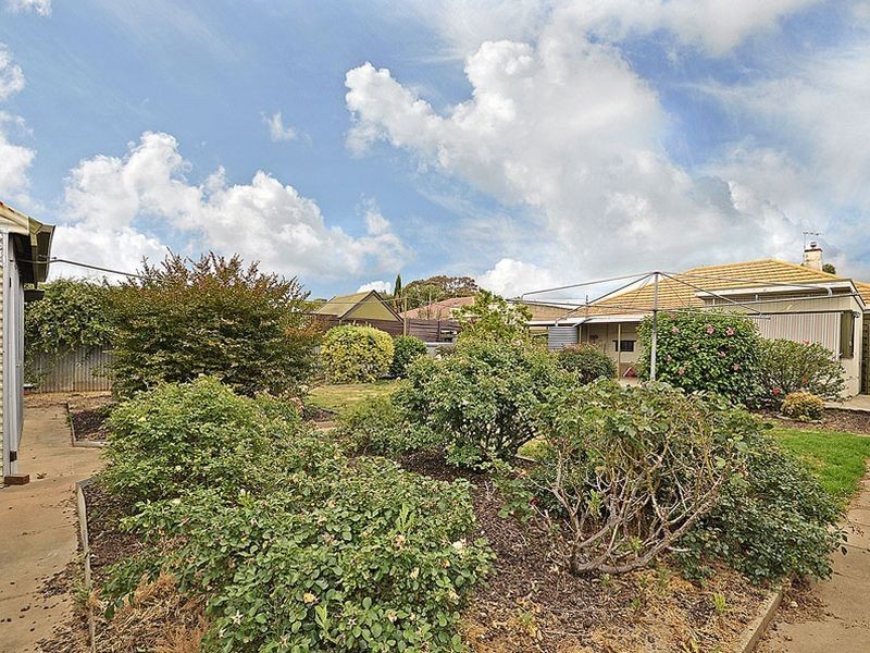 3 Lister Crescent, Woodville South SA 5011