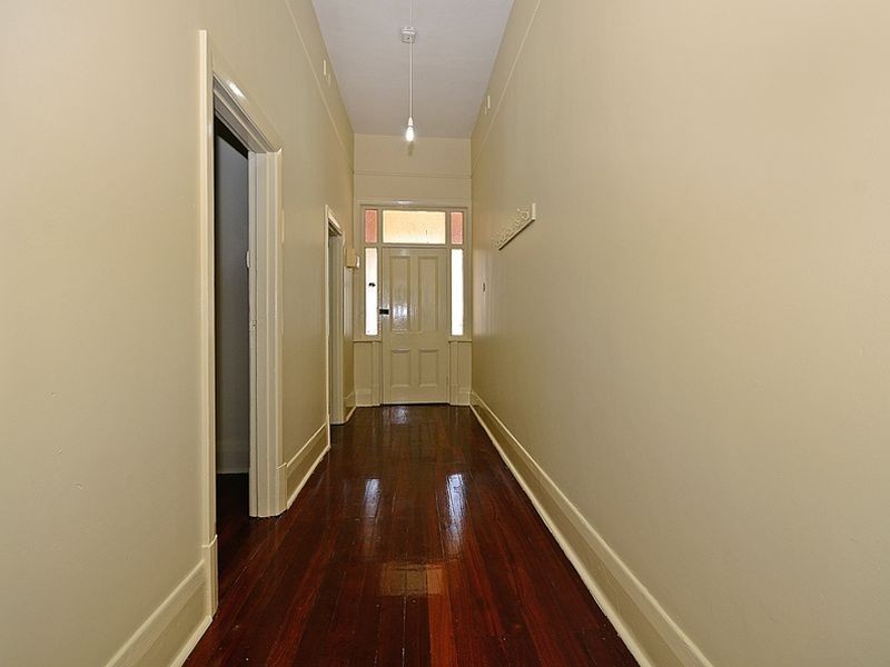 82 Roberts Street, Birkenhead SA 5015