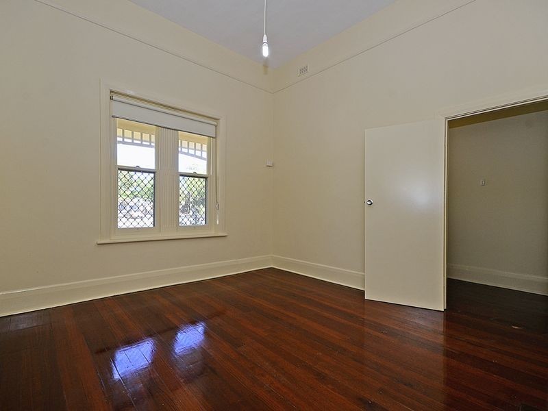 82 Roberts Street, Birkenhead SA 5015