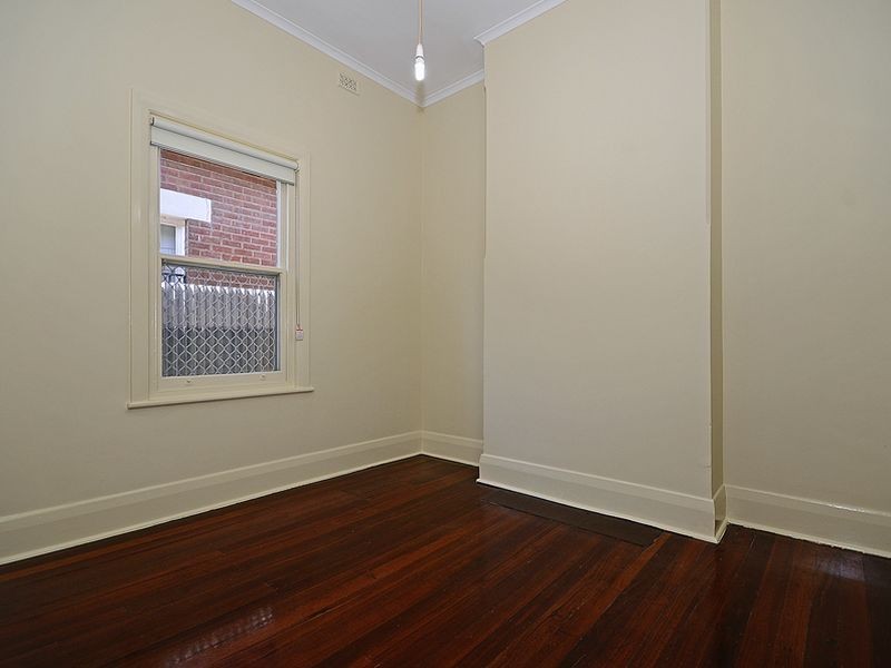 82 Roberts Street, Birkenhead SA 5015