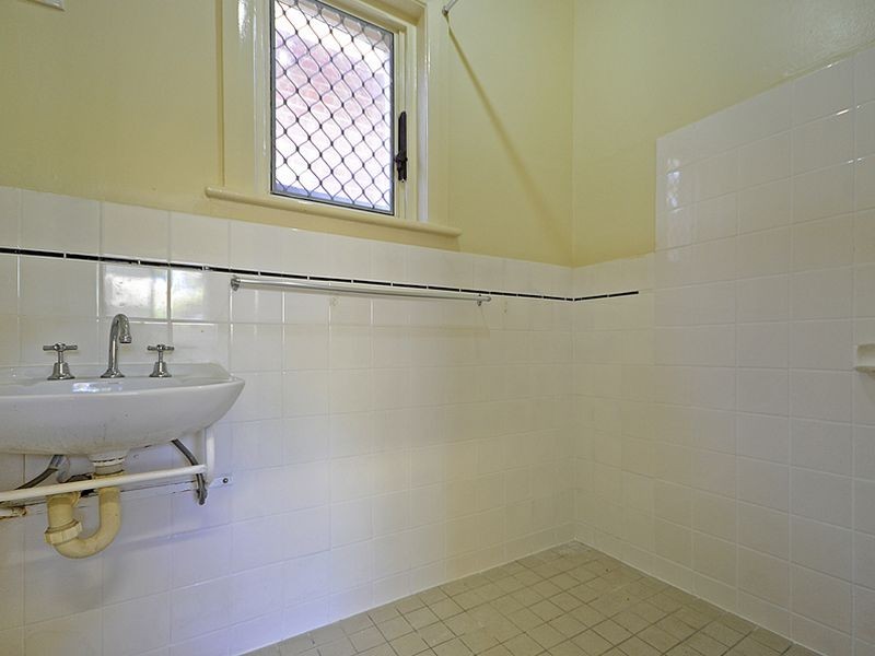 82 Roberts Street, Birkenhead SA 5015