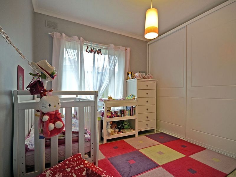 8 Avis Court, Valley View SA 5093