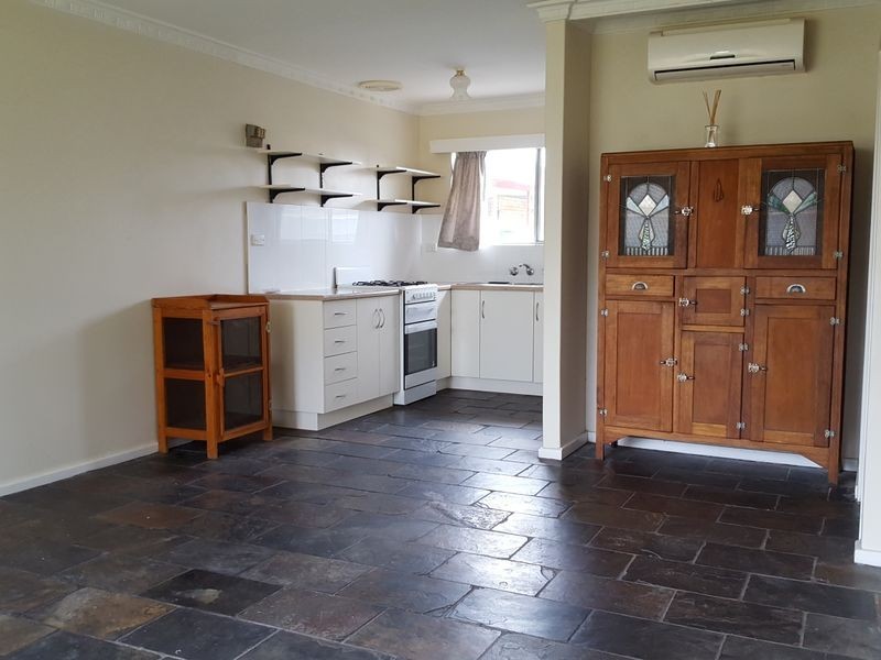 2/11 Enid Avenue, Osborne SA 5017