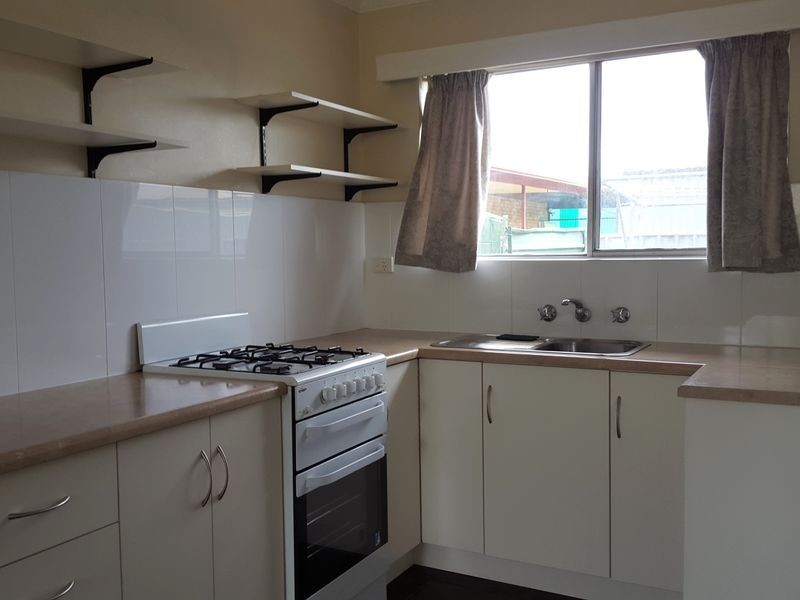 2/11 Enid Avenue, Osborne SA 5017