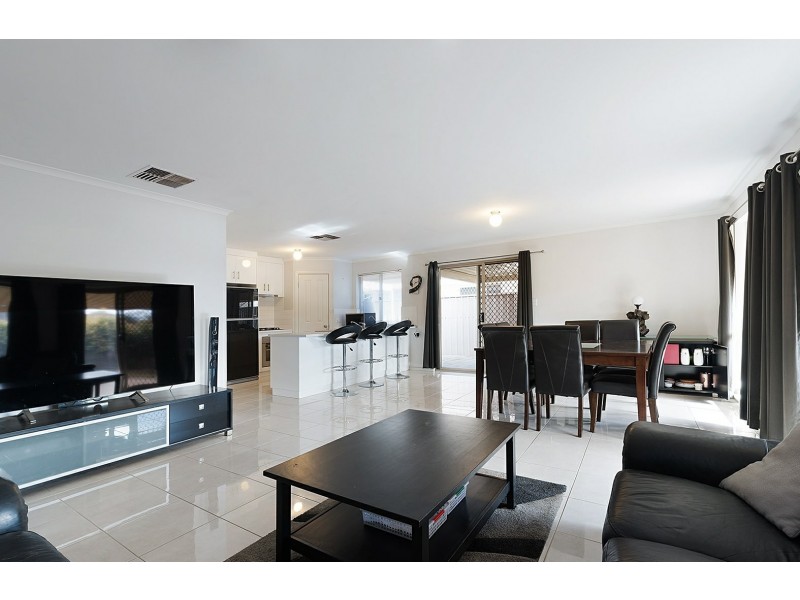 12 Carmine Court, Parafield Gardens SA 5107