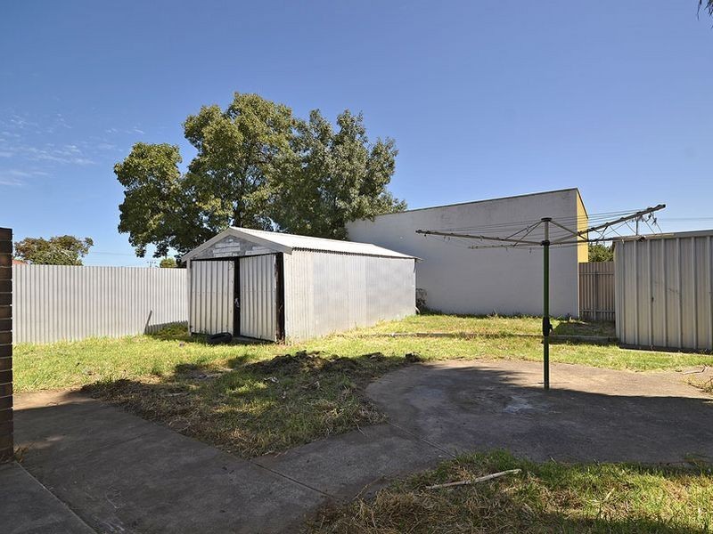 32 Second Avenue, Woodville Gardens SA 5012