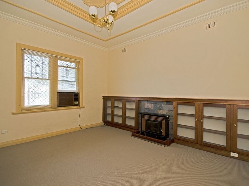 12 Findon Road, Woodville West SA 5011