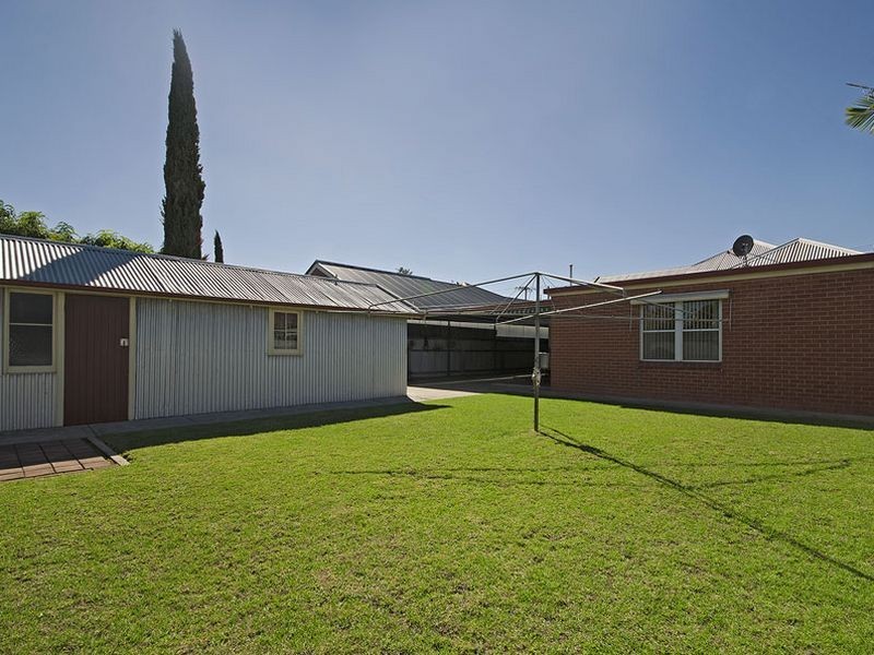 16 Ledger Road, Woodville South SA 5011