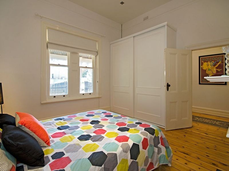 11 Roberts Street, Birkenhead SA 5015