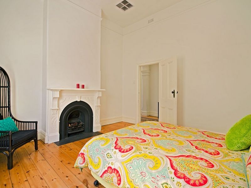 11 Roberts Street, Birkenhead SA 5015