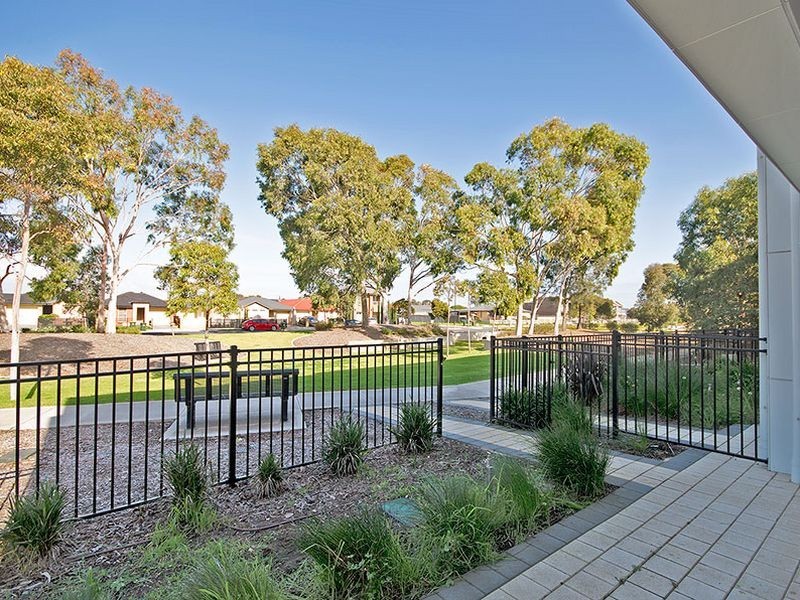 13 Kenmair Street, Mansfield Park SA 5012