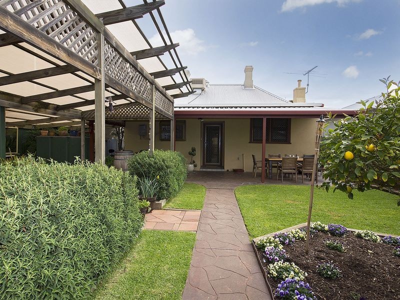 14 Third Avenue, Cheltenham SA 5014