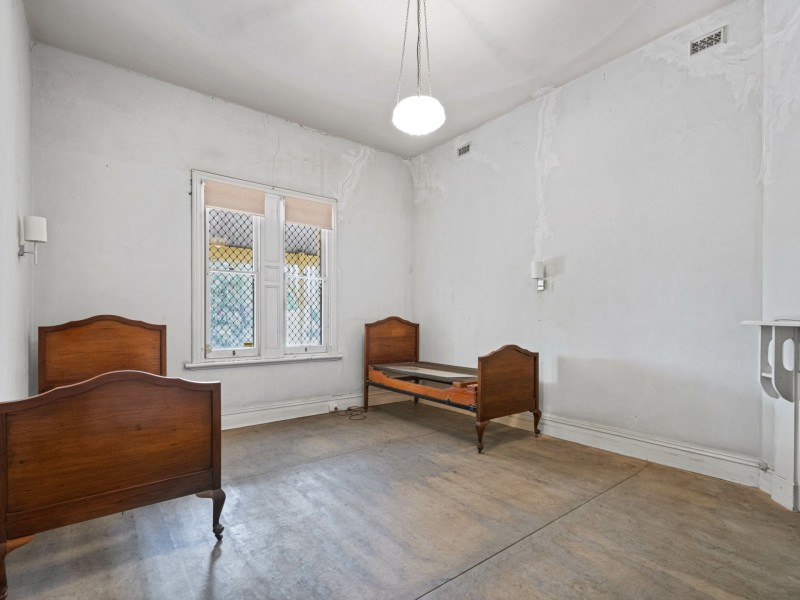 2 The Grove, Woodville SA 5011