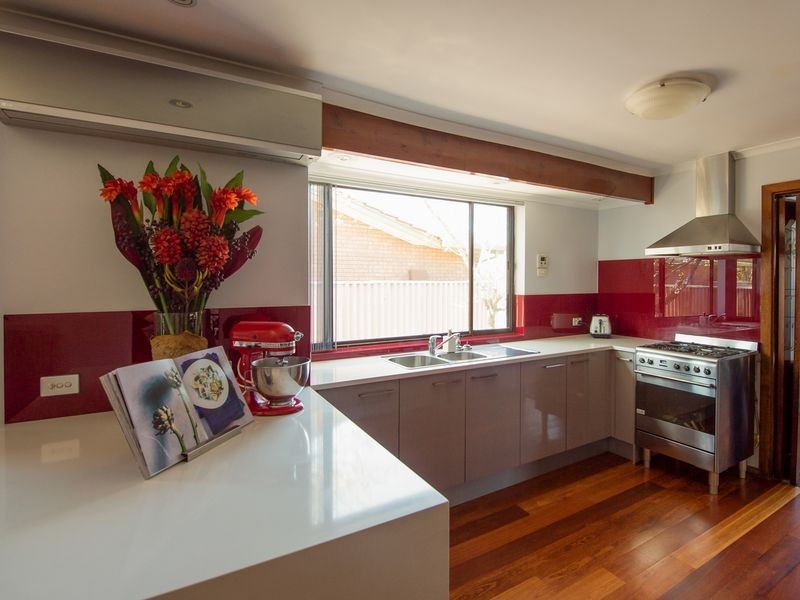 1 Chusan Court, North Haven SA 5018