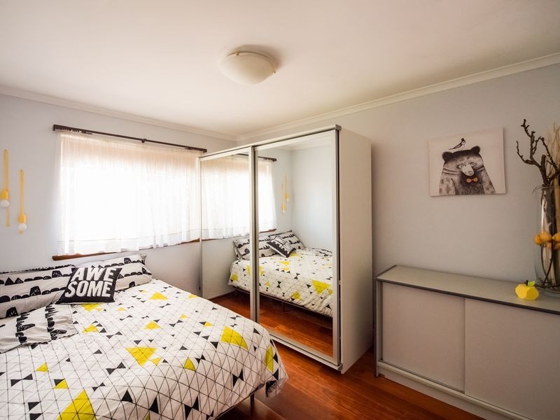 1 Chusan Court, North Haven SA 5018