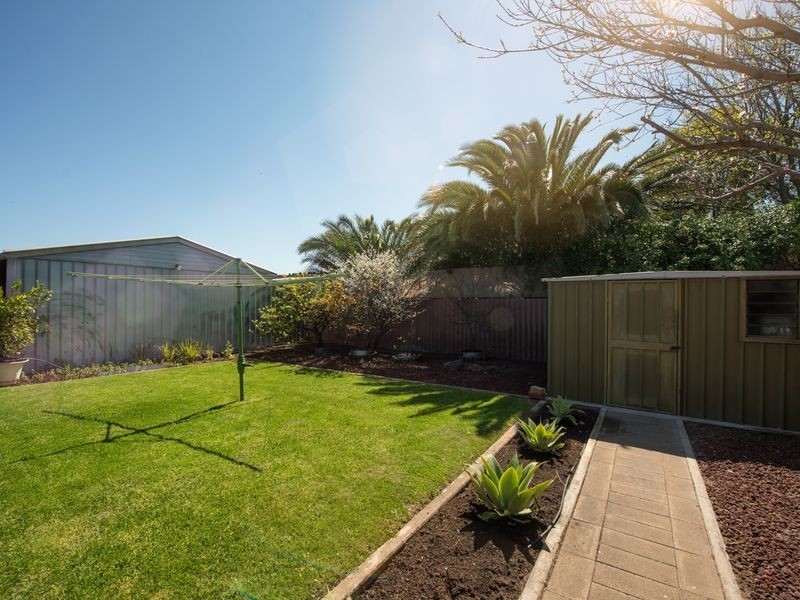 1 Chusan Court, North Haven SA 5018